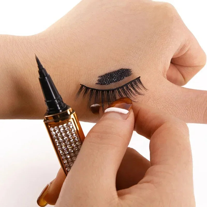 "2-in-1 Self-Adhesive Eyelashes with Quick-Drying Eye Liner Pen"